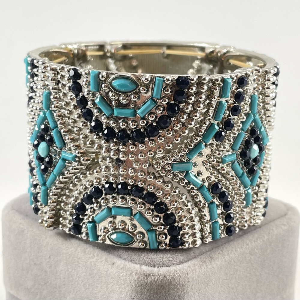 Stunning Unsigned Silver Ton Blue Rhinestone Stretch Wide Bangle Bracelet